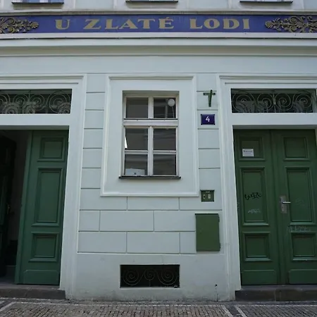公寓 Two Floor Flat By Charles Bridge 布拉格